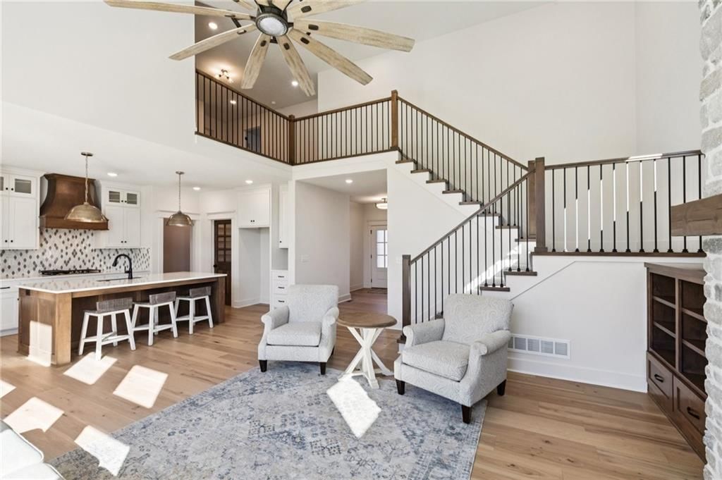16354 Spring Valley Street — photo 7