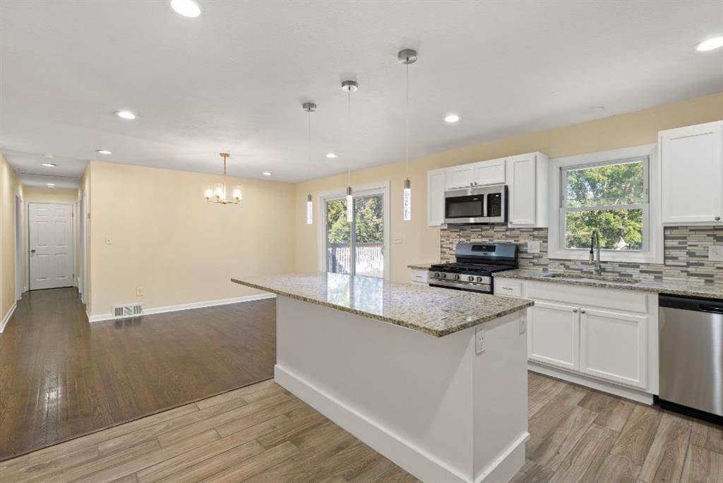 5805 Laurel Avenue — photo 13