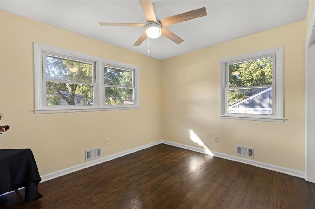 5805 Laurel Avenue — photo 15