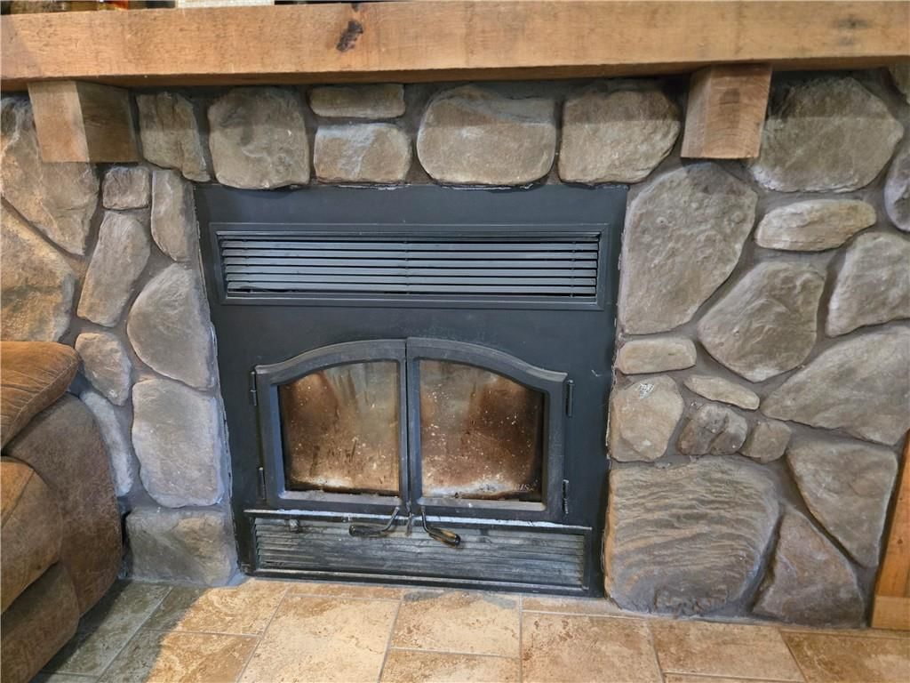 Photo 14 of 34 - 302 S 160th Street