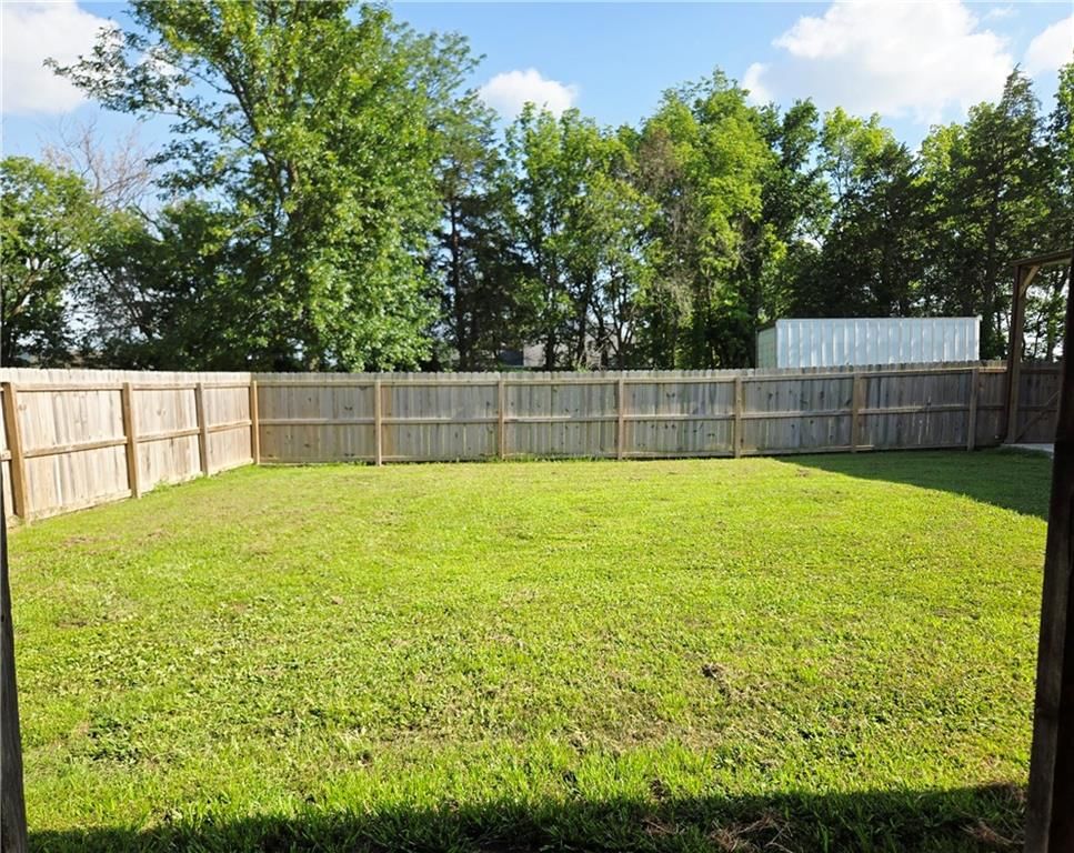 Photo 28 of 34 - 302 S 160th Street
