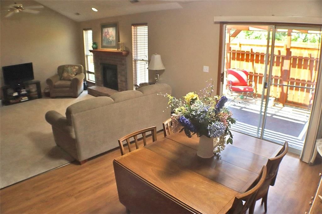 1215 Foxridge Drive — photo 11