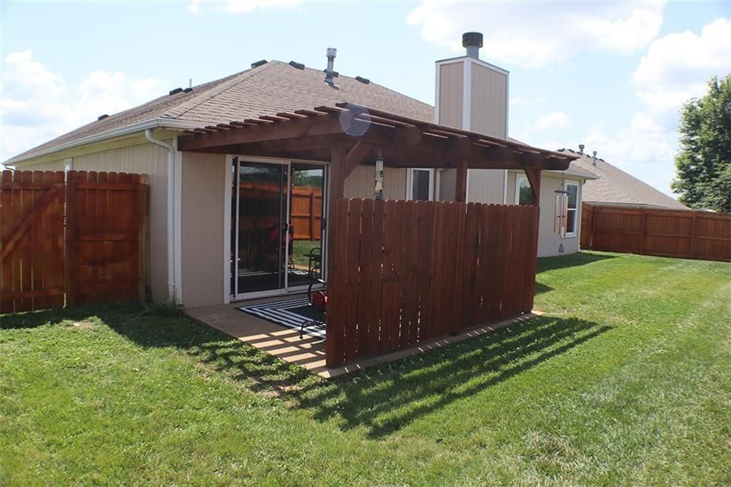 1215 Foxridge Drive — photo 23