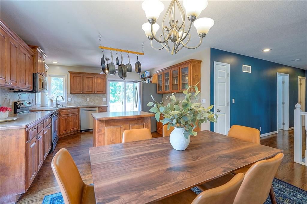 21242 W 56th Street — photo 10