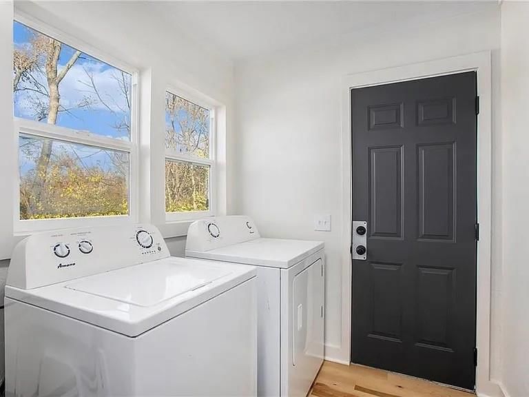 Photo 8 of 17 - 1743 S 49 Street