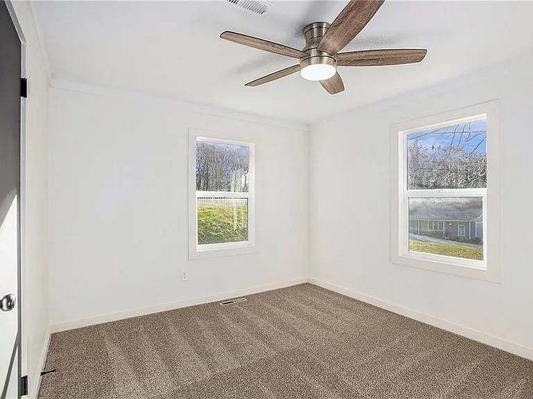 Photo 12 of 17 - 1743 S 49 Street