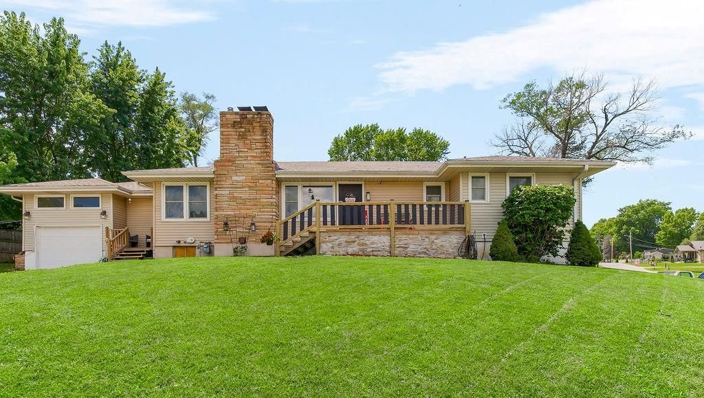 Photo 1 of 30 - 3006 S 39th Street