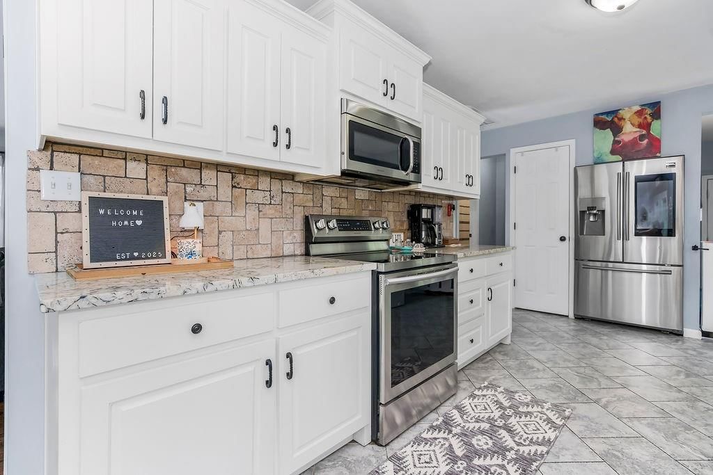 Photo 10 of 30 - 3006 S 39th Street
