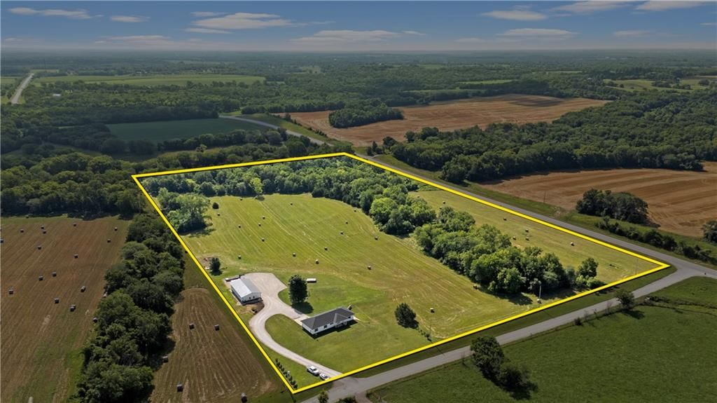 27779 Cold Water Road, Louisburg, KS