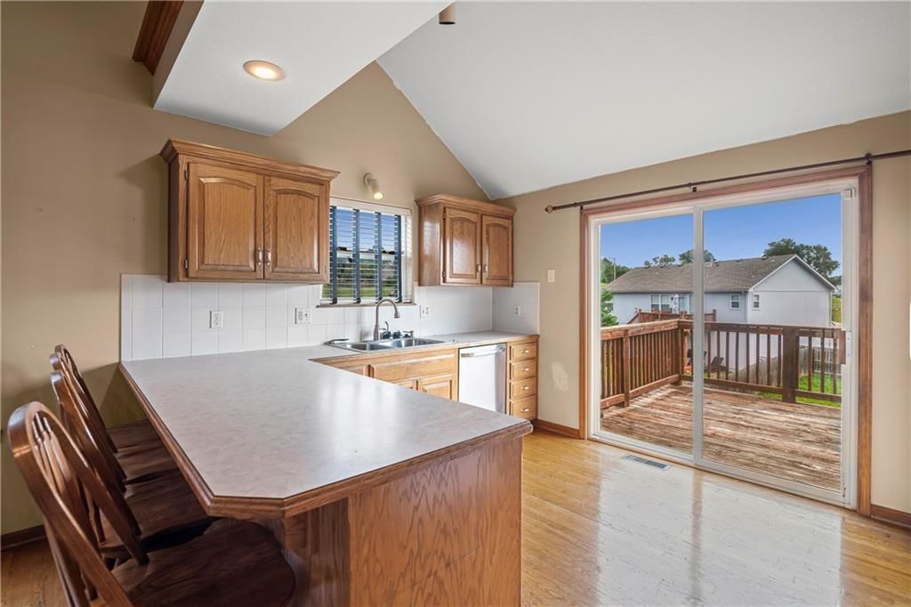 Photo 9 of 26 - 913 N Cochise Avenue