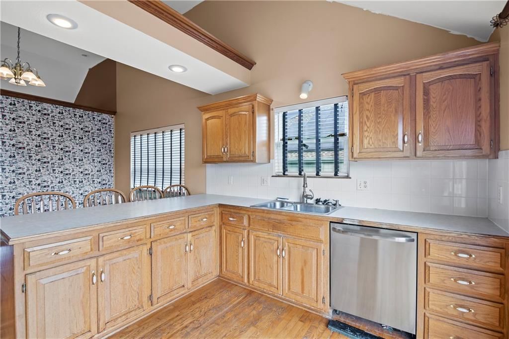 Photo 10 of 26 - 913 N Cochise Avenue