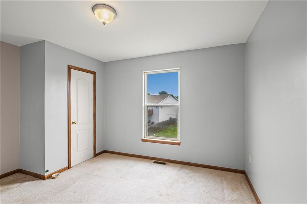 Photo 17 of 26 - 913 N Cochise Avenue