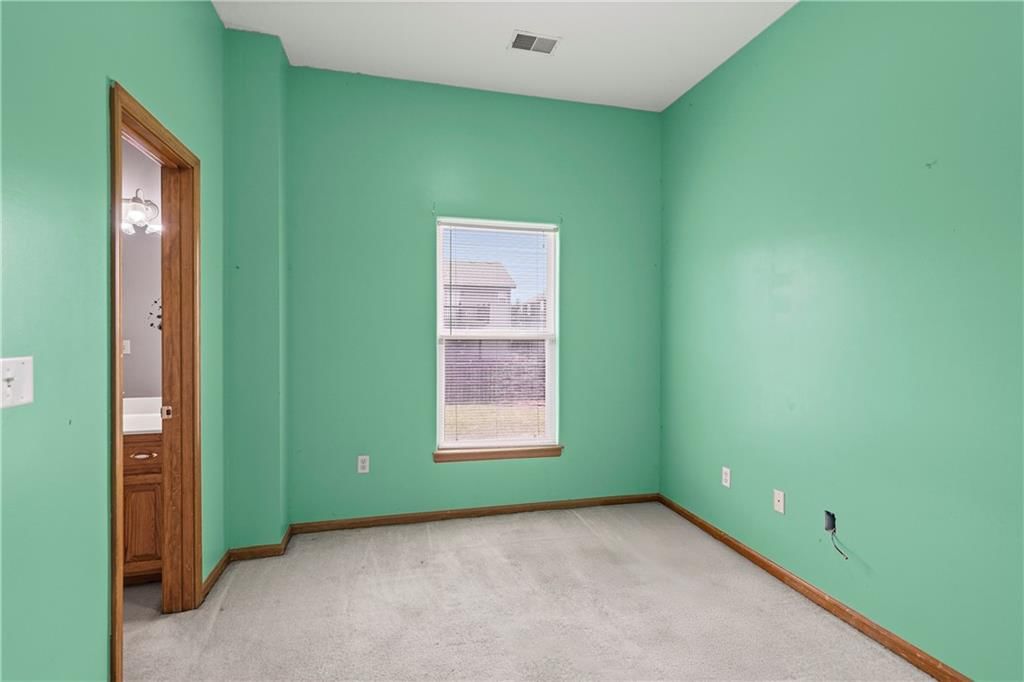 Photo 22 of 26 - 913 N Cochise Avenue