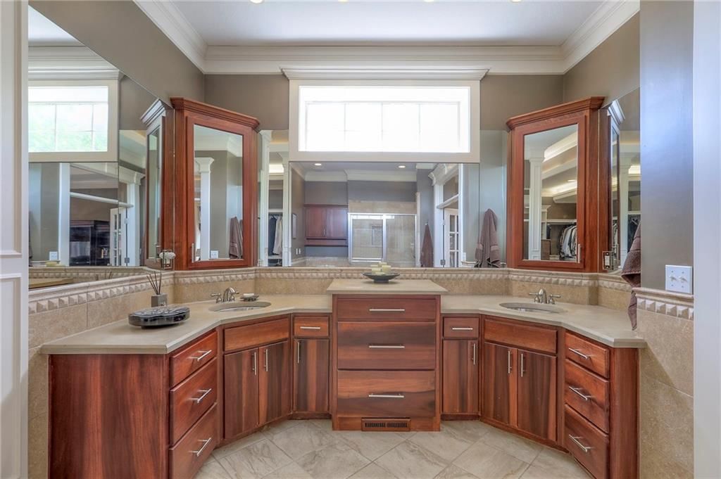 Photo 39 of 82 - 3500 S Mize Ridge Court