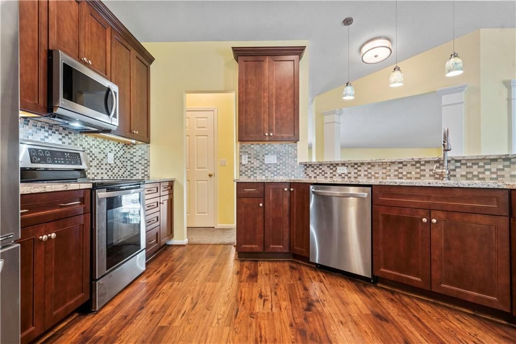 Photo 21 of 54 - 15868 W 157th Terrace
