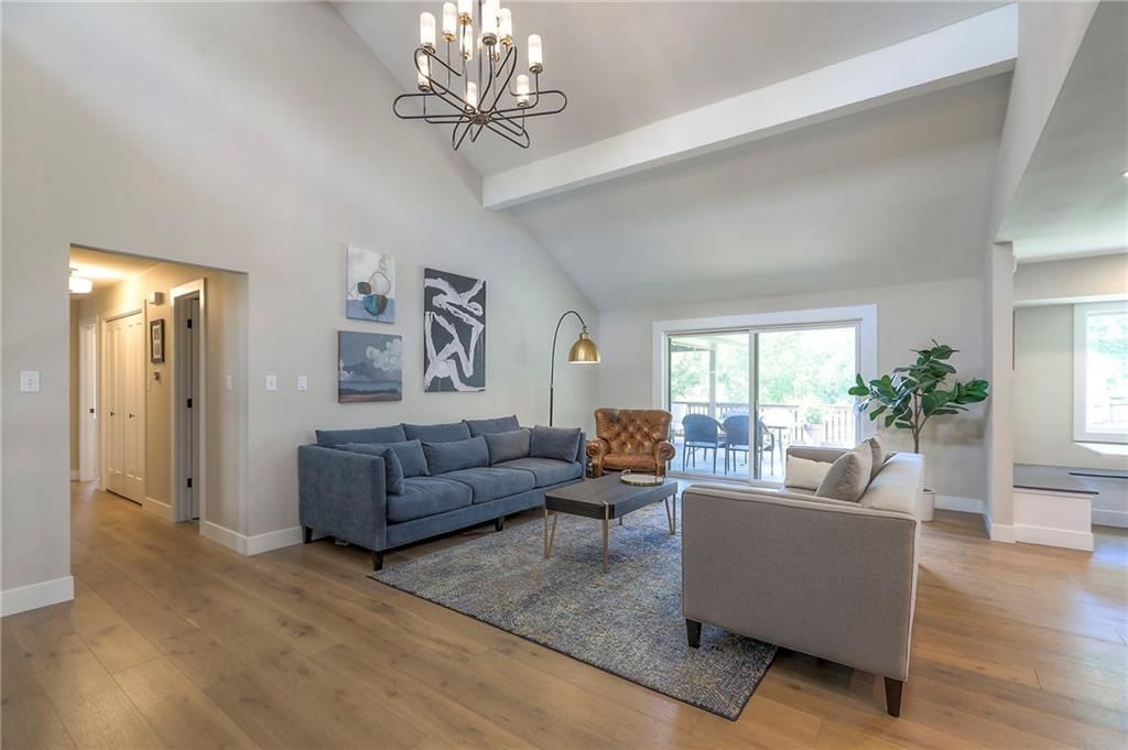 Photo 11 of 55 - 2105 SW Brookshire Drive