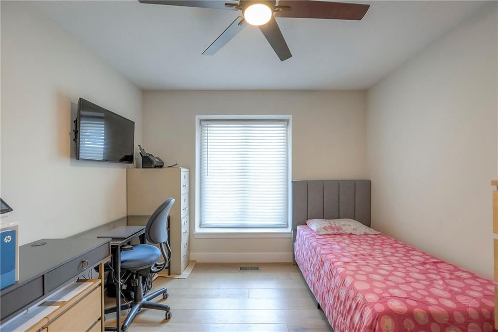 Photo 31 of 55 - 2105 SW Brookshire Drive