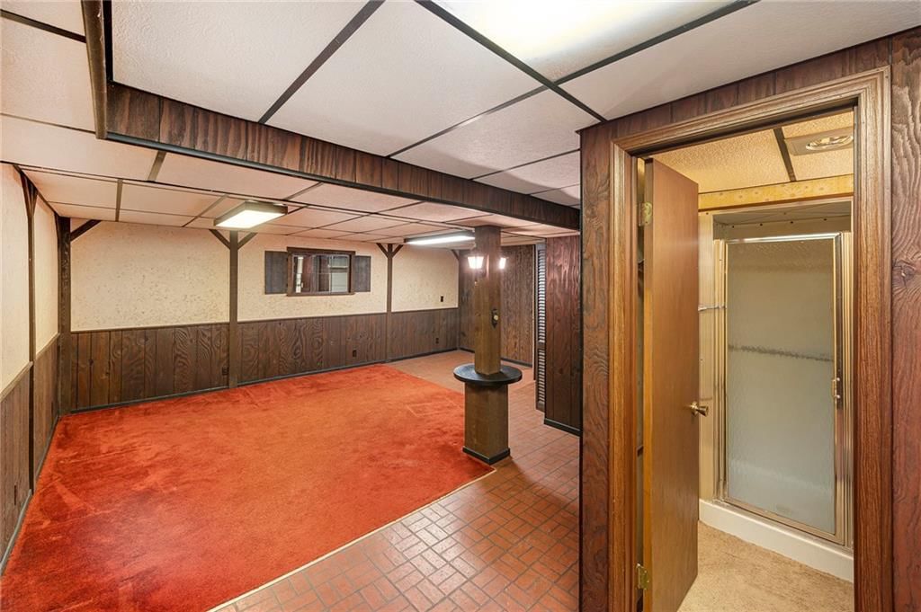 Photo 14 of 21 - 8201 W 89th Street