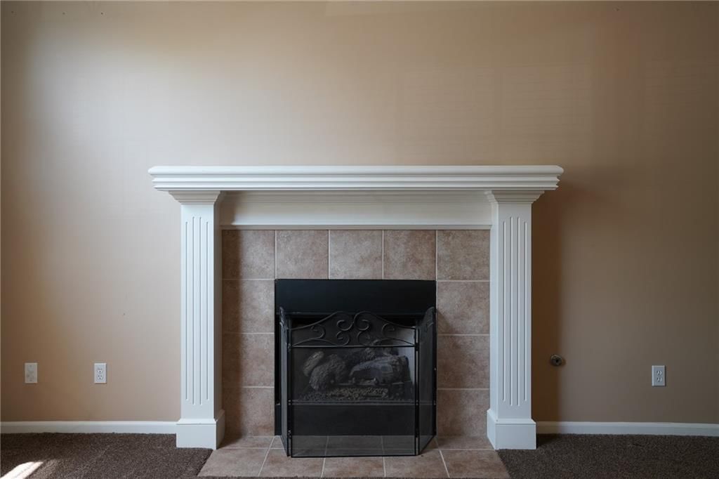 Photo 13 of 46 - 17586 W 161st Street