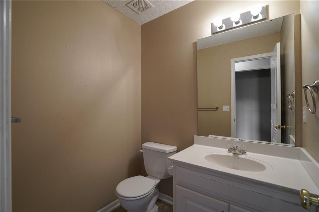 Photo 21 of 46 - 17586 W 161st Street