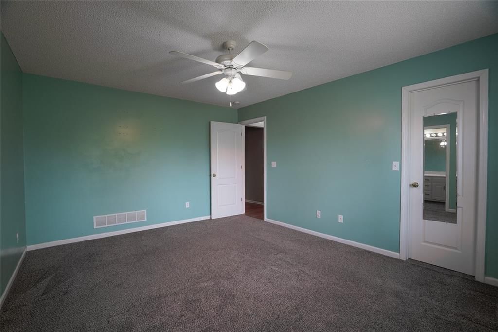 Photo 23 of 46 - 17586 W 161st Street