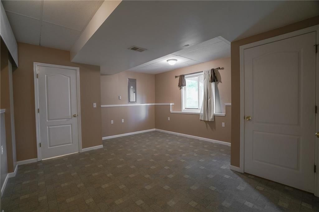 Photo 32 of 46 - 17586 W 161st Street