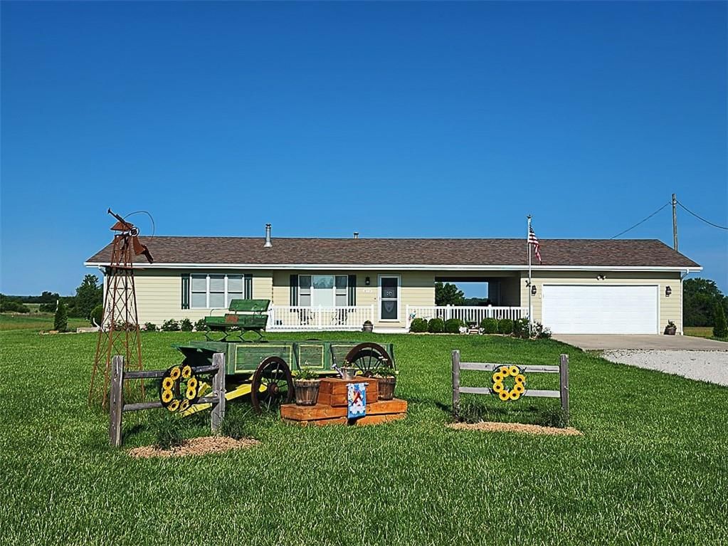 Photo 5 of 56 - 879 E 1900th Road