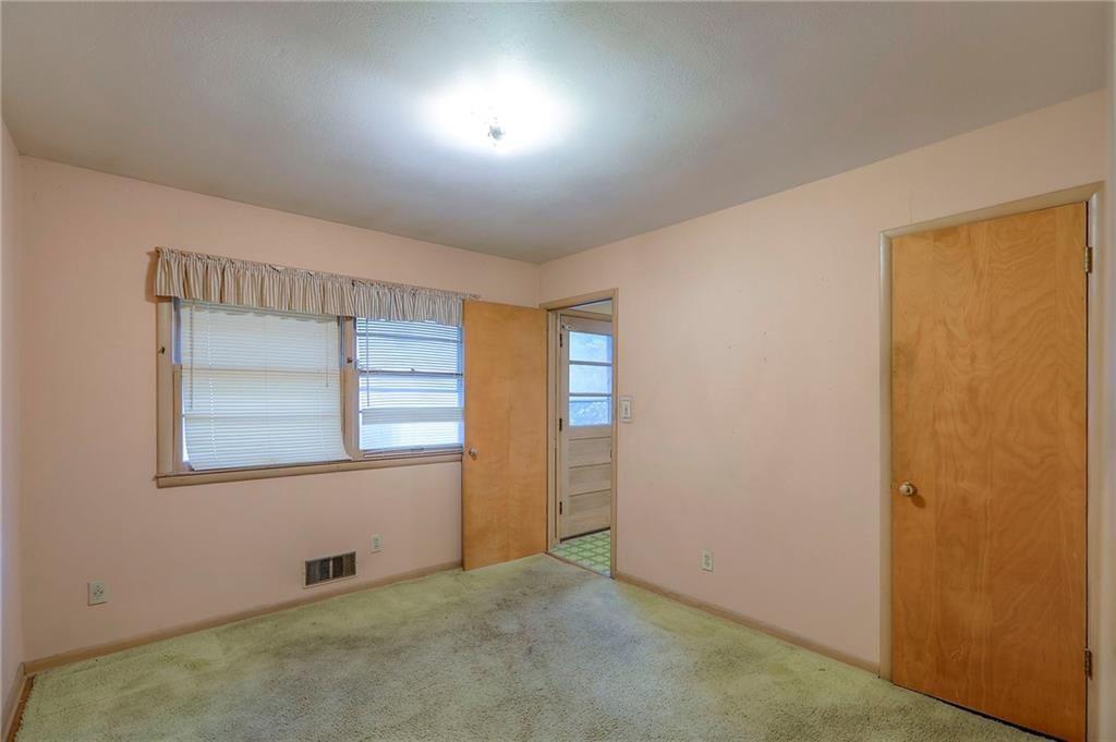 Photo 8 of 40 - 8901 McGee Street