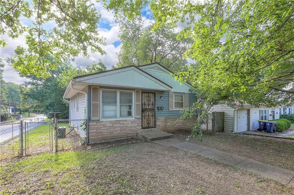 Photo 20 of 40 - 8901 McGee Street