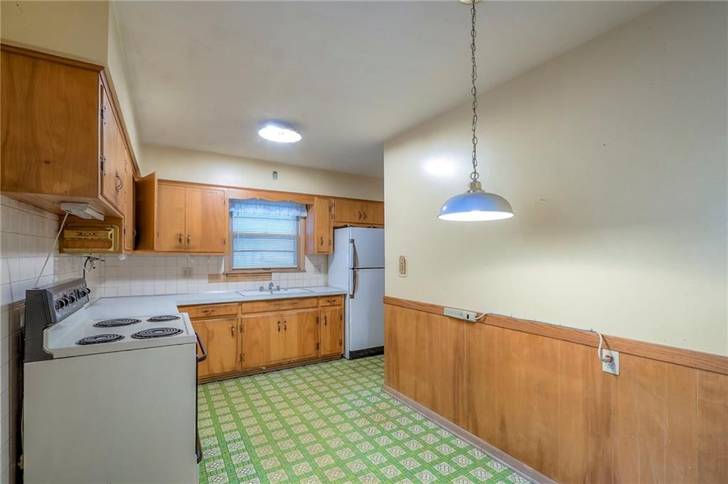 Photo 25 of 40 - 8901 McGee Street