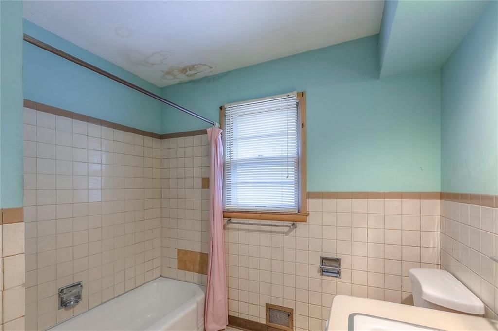 Photo 34 of 40 - 8901 McGee Street