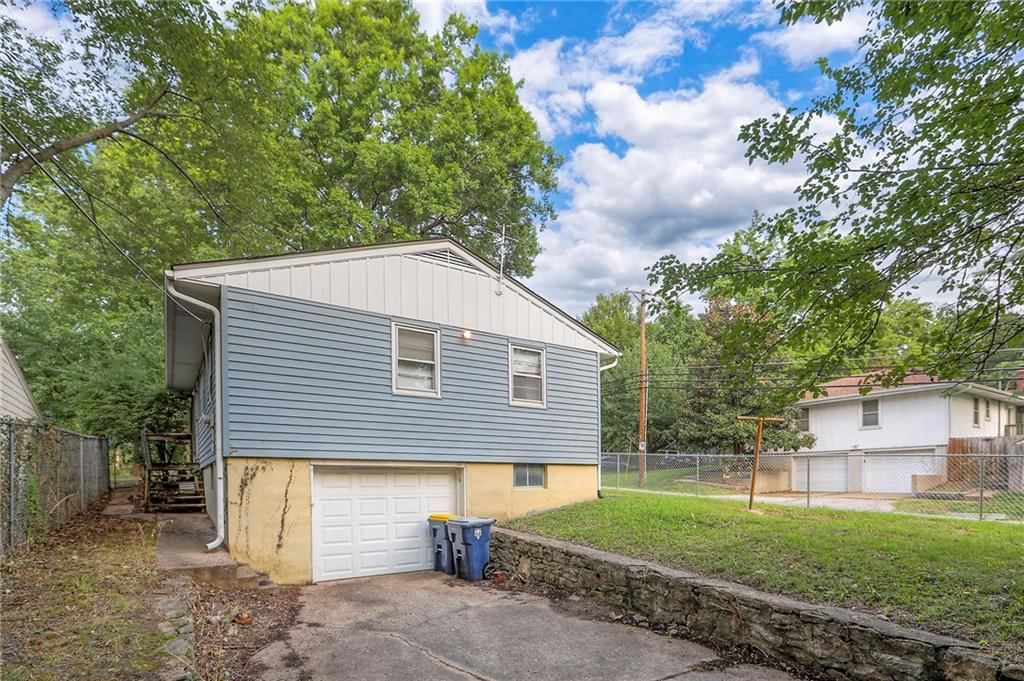 Photo 37 of 40 - 8901 McGee Street