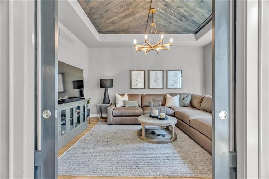 Photo 8 of 44 - 2136 NE 105th Street