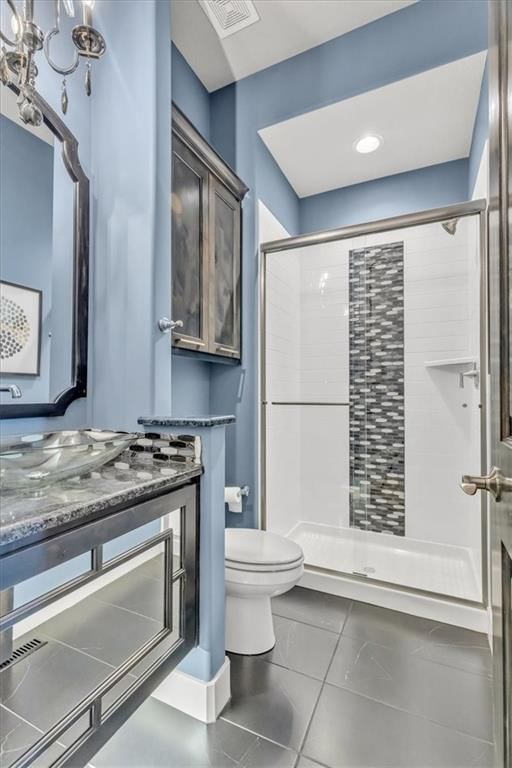 Photo 10 of 44 - 2136 NE 105th Street