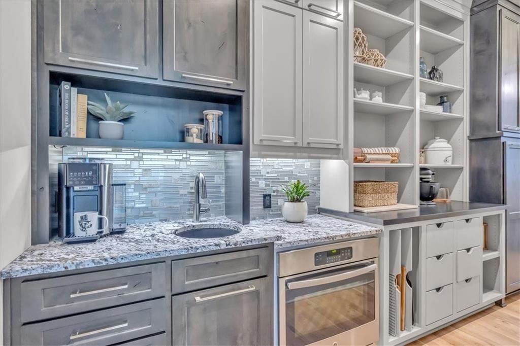 Photo 14 of 44 - 2136 NE 105th Street