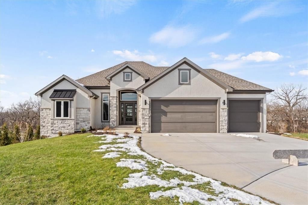 4722 Clubhouse Drive — photo 2