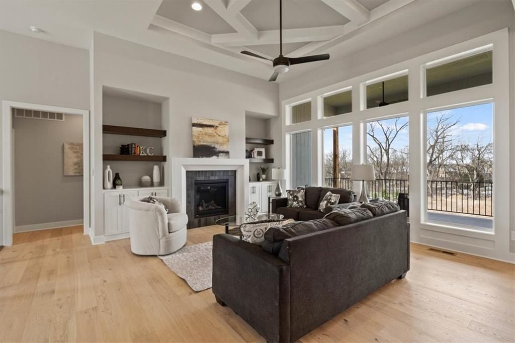 4722 Clubhouse Drive — photo 9