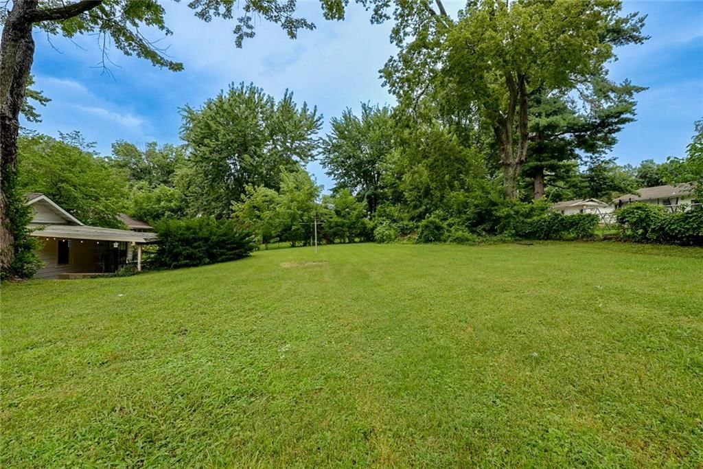 1317 S Pleasant Street — photo 28