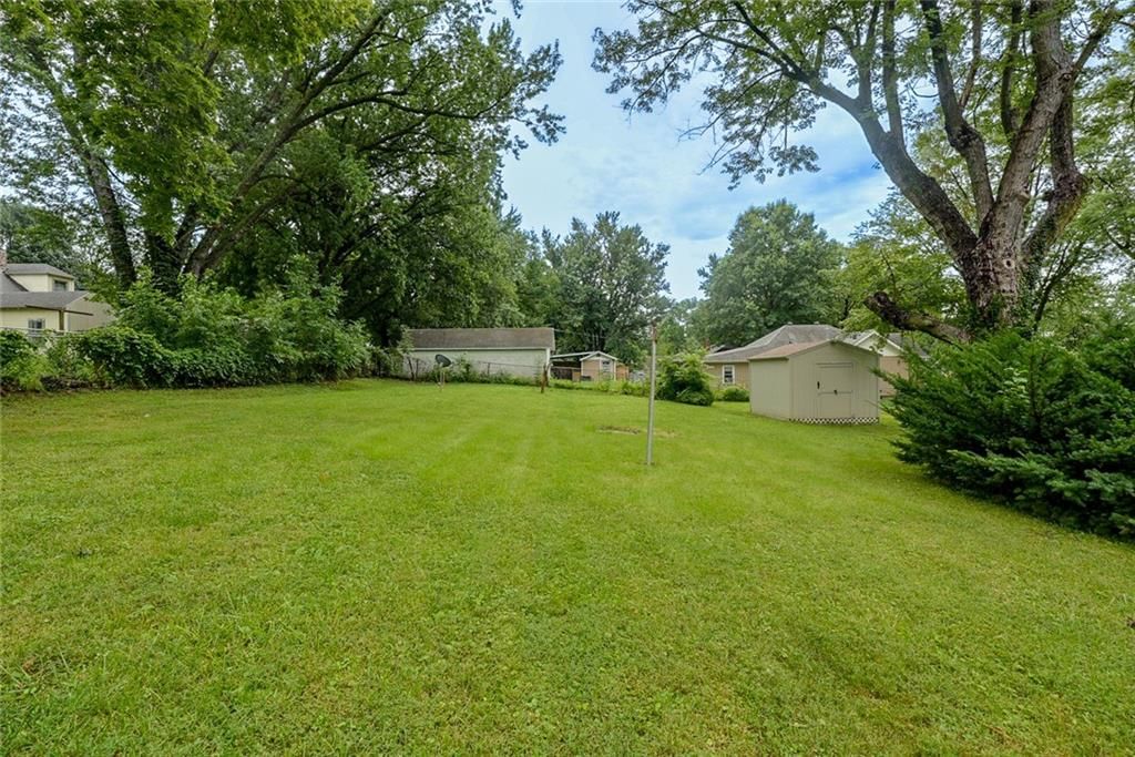 1317 S Pleasant Street — photo 29