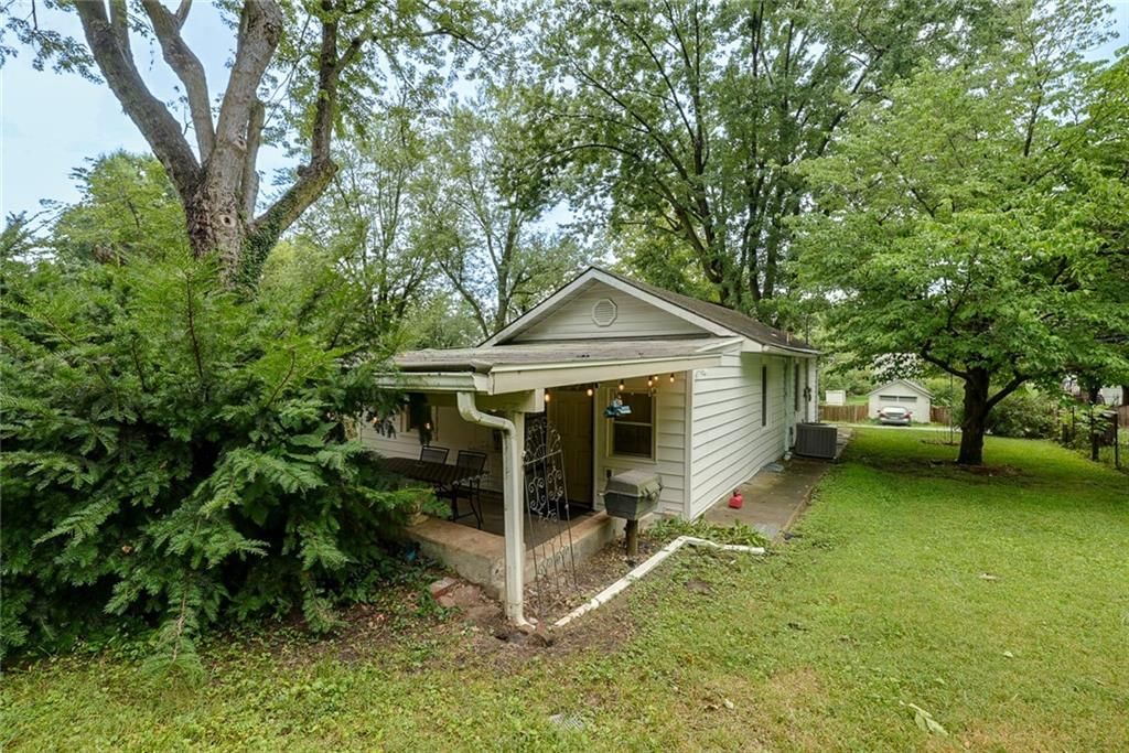 1317 S Pleasant Street — photo 30
