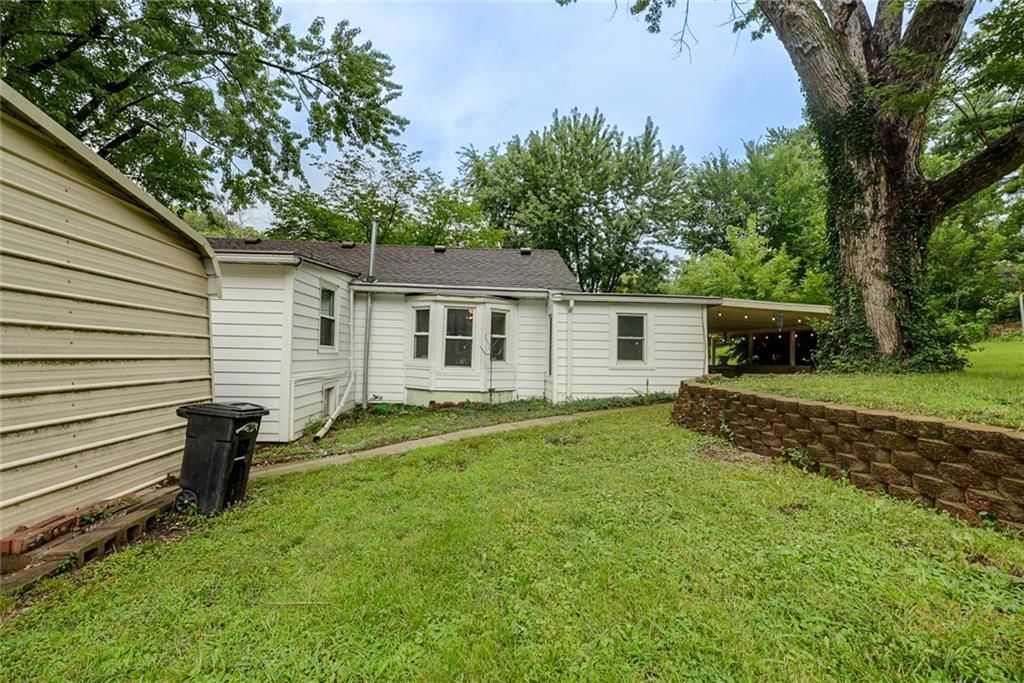 1317 S Pleasant Street — photo 32