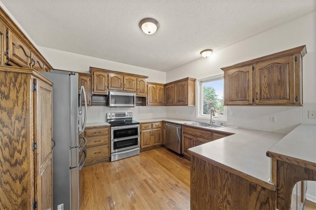 12023 S Clinton Street — photo 10