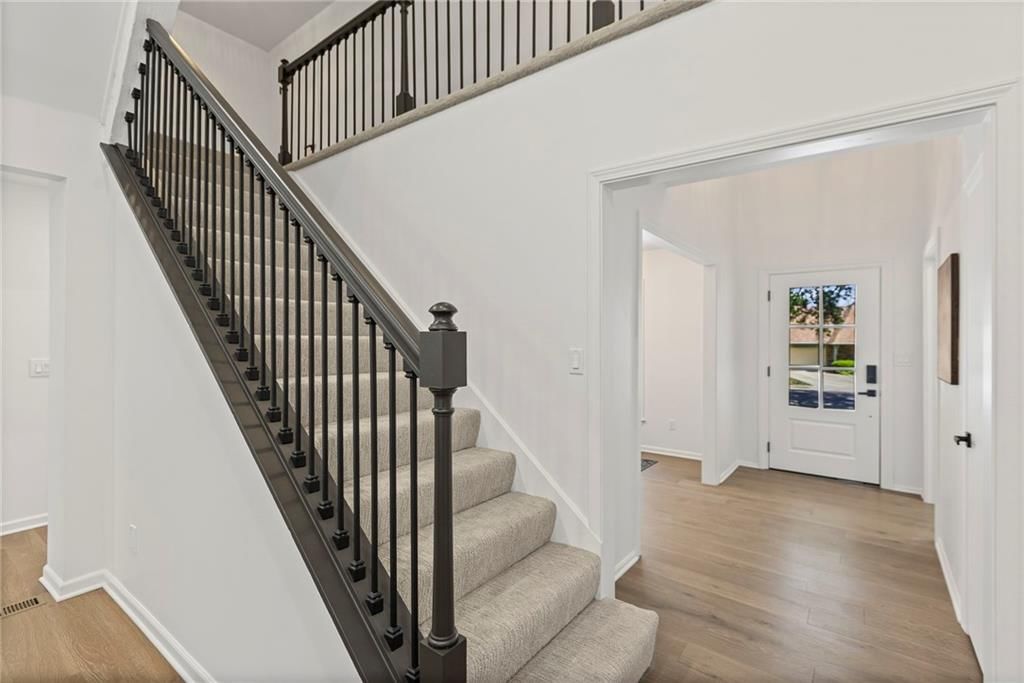 Photo 5 of 52 - 7401 W 99th Street