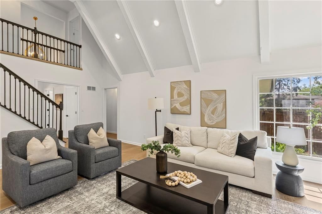 Photo 13 of 52 - 7401 W 99th Street
