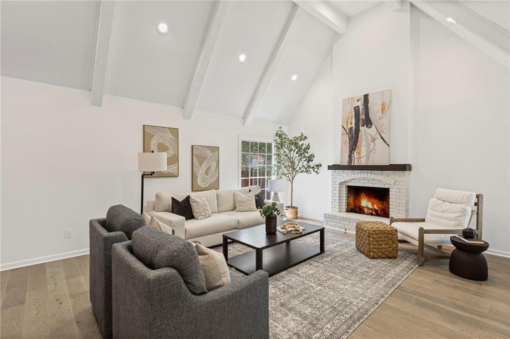 Photo 14 of 52 - 7401 W 99th Street