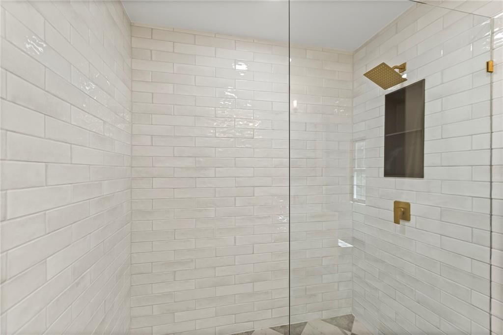 Photo 25 of 52 - 7401 W 99th Street