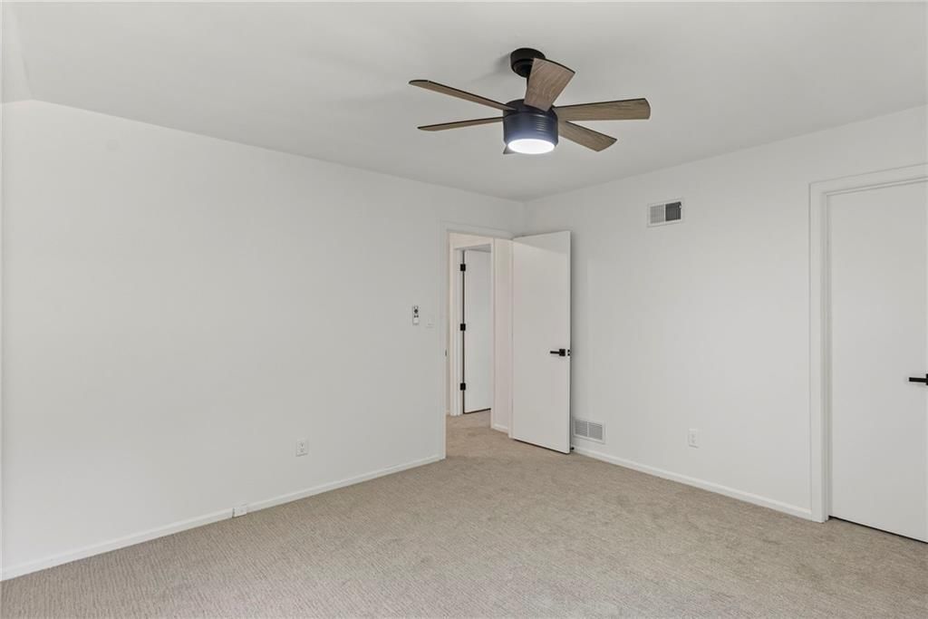 Photo 29 of 52 - 7401 W 99th Street