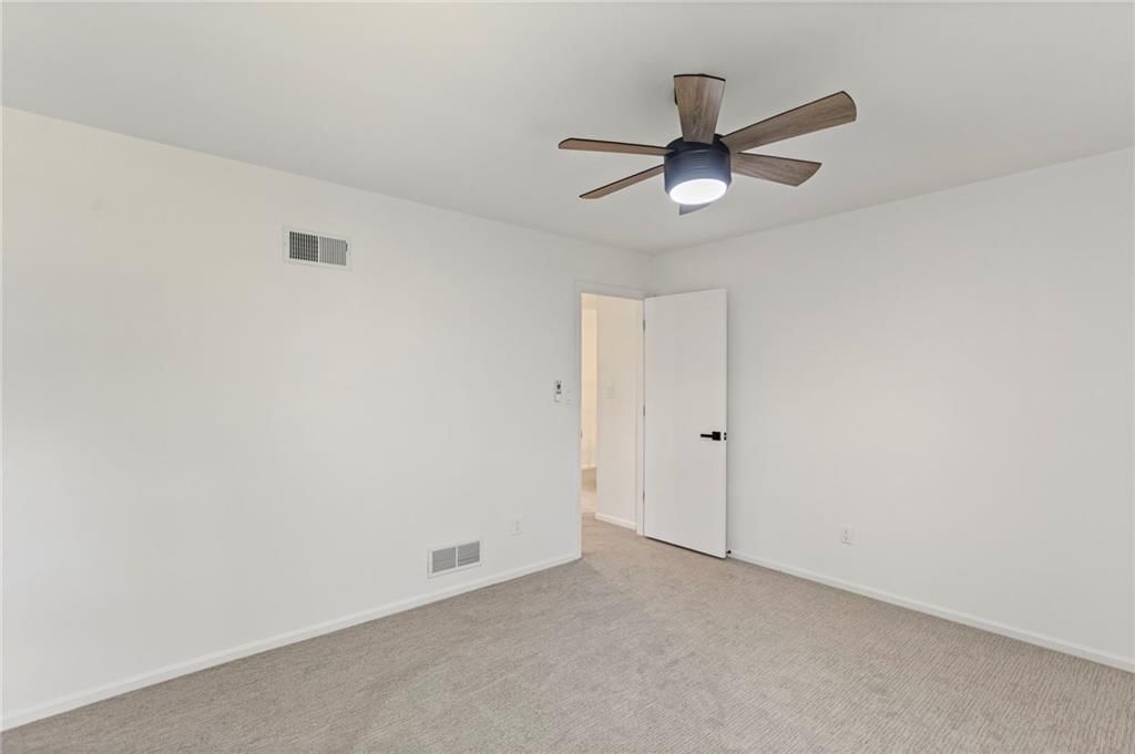 Photo 32 of 52 - 7401 W 99th Street