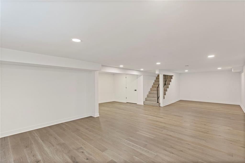 Photo 38 of 52 - 7401 W 99th Street