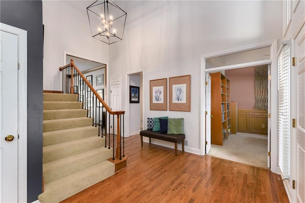 Photo 5 of 84 - 9006 W 139th Terrace